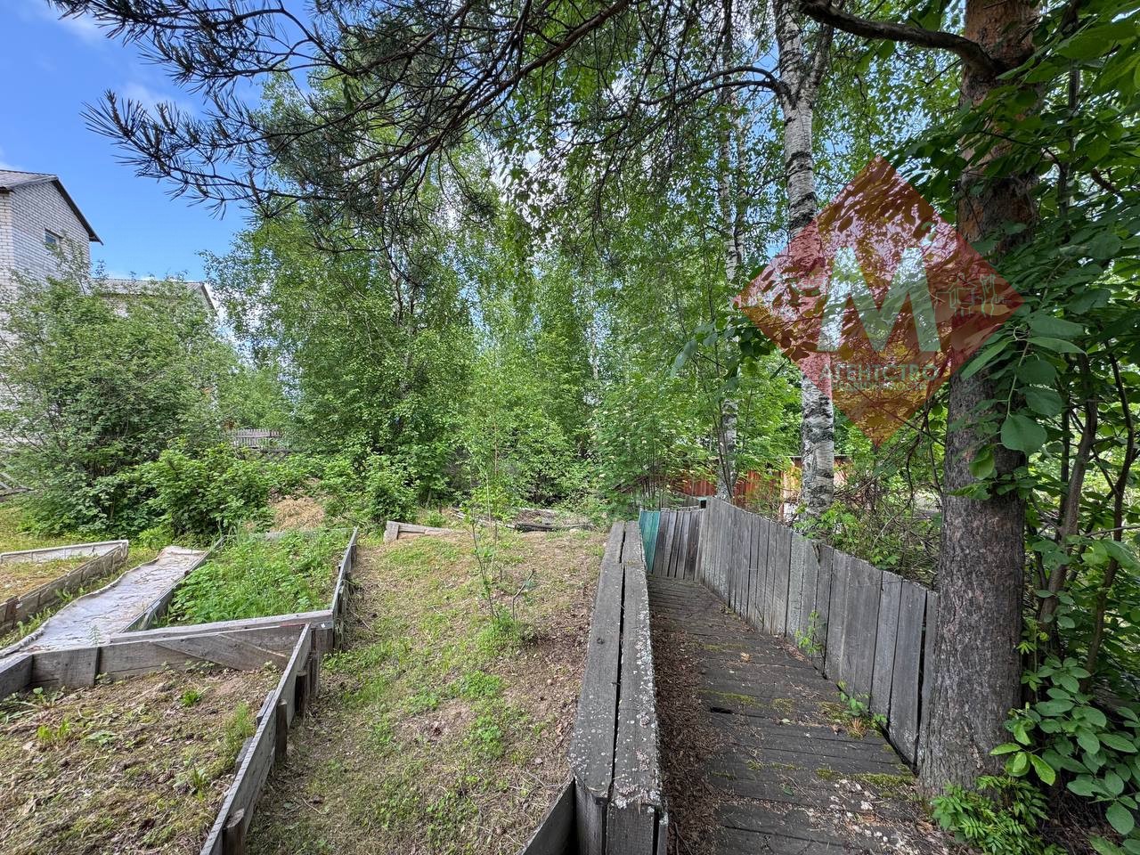 Продаётся дом, на участке 5 соток