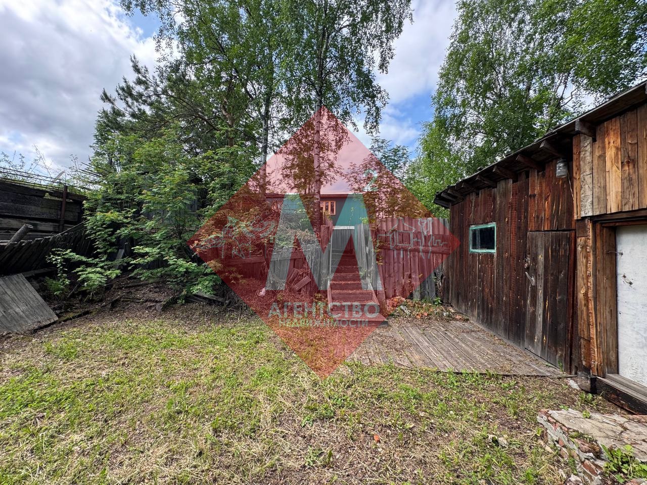 Продаётся дом, на участке 5 соток
