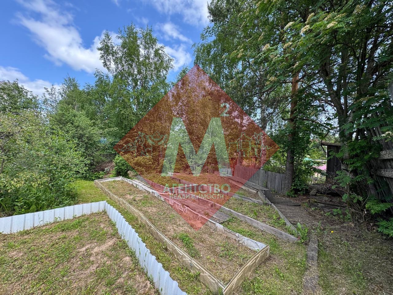 Продаётся дом, на участке 5 соток